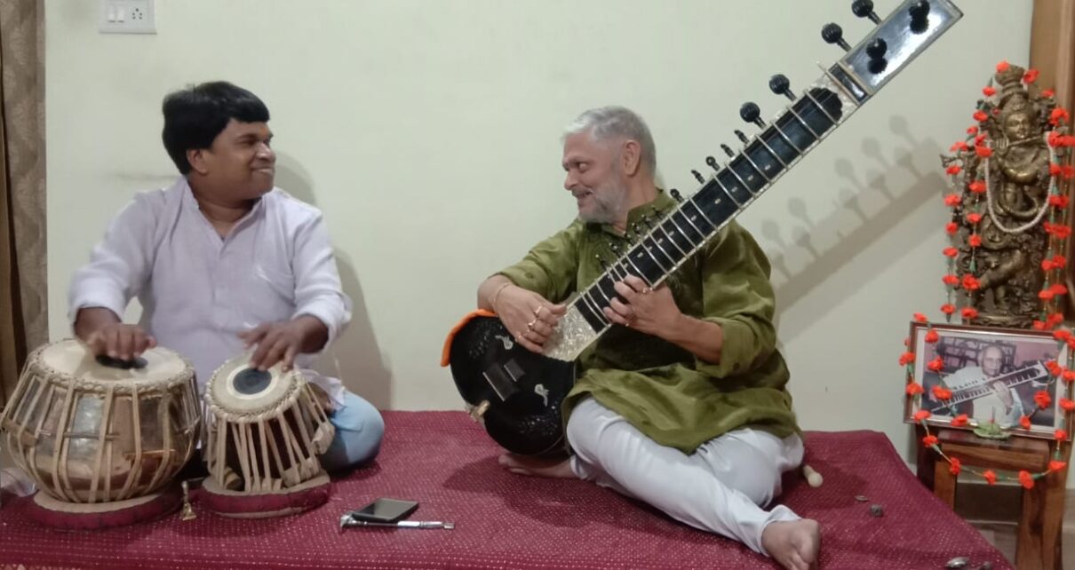 Sitar Performance live by Akhilesh Sapre and Lokesh Malviya on Tabla 2020 June